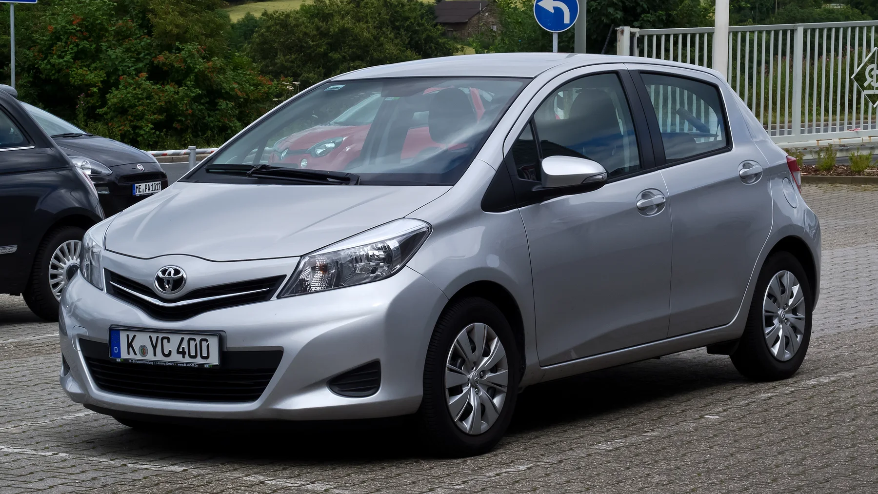 Toyota Yaris XP130 ayrıntı görünümü 1