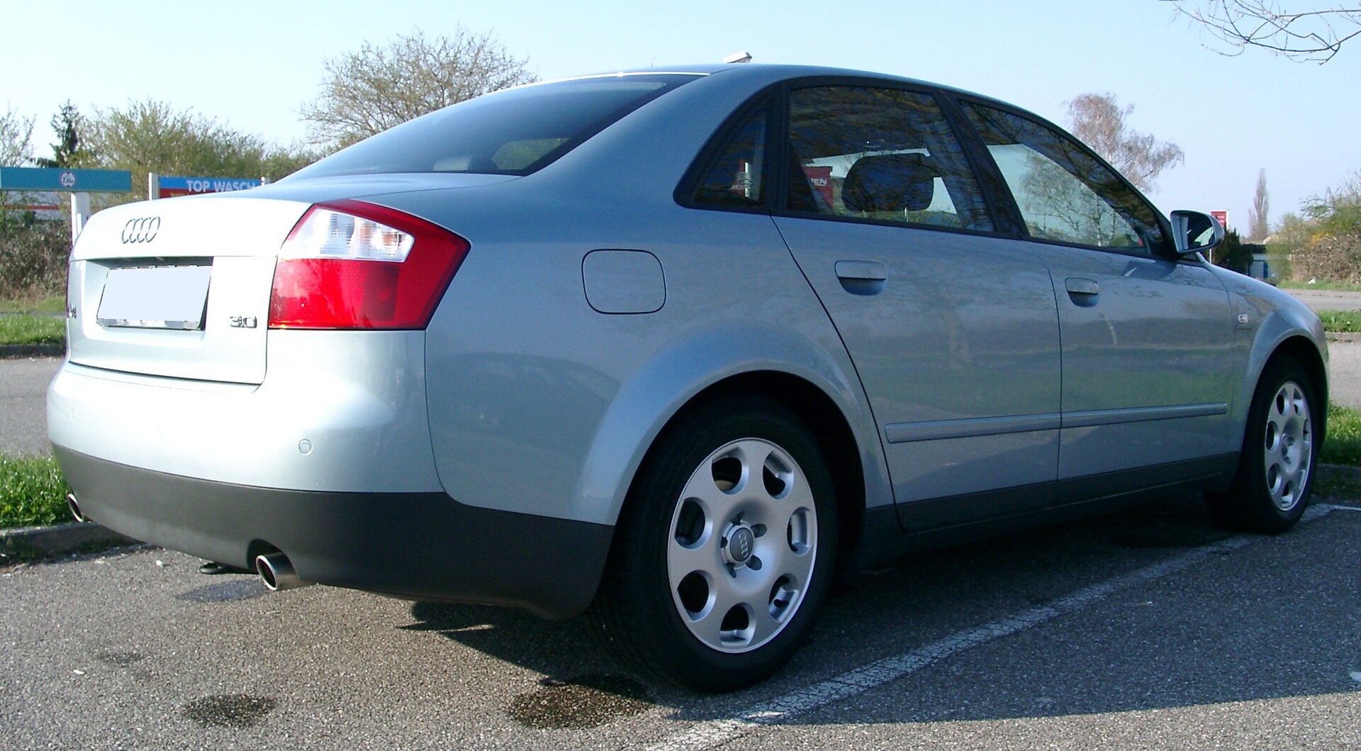Audi A4 B6 sedan arka bölüm