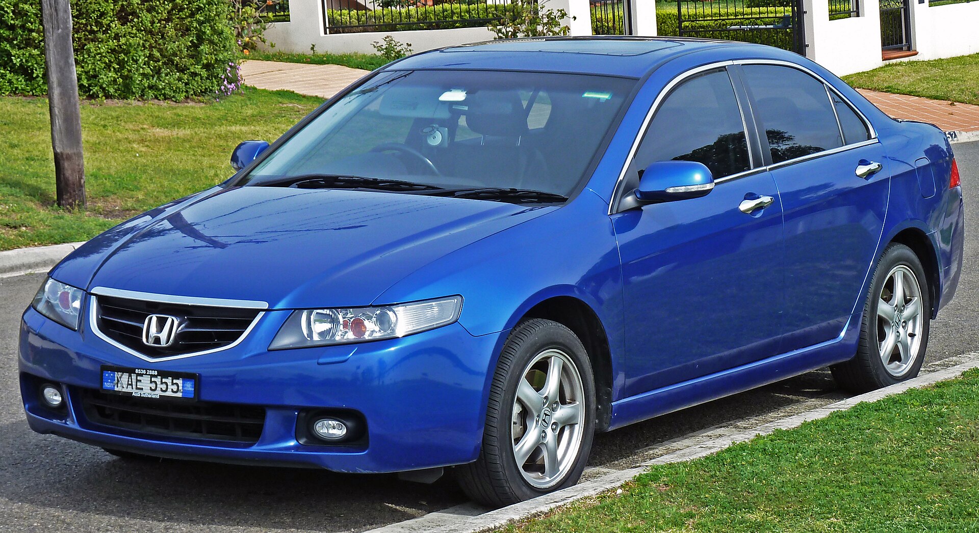Makyaj öncesi Honda Accord Euro Luxury sedan