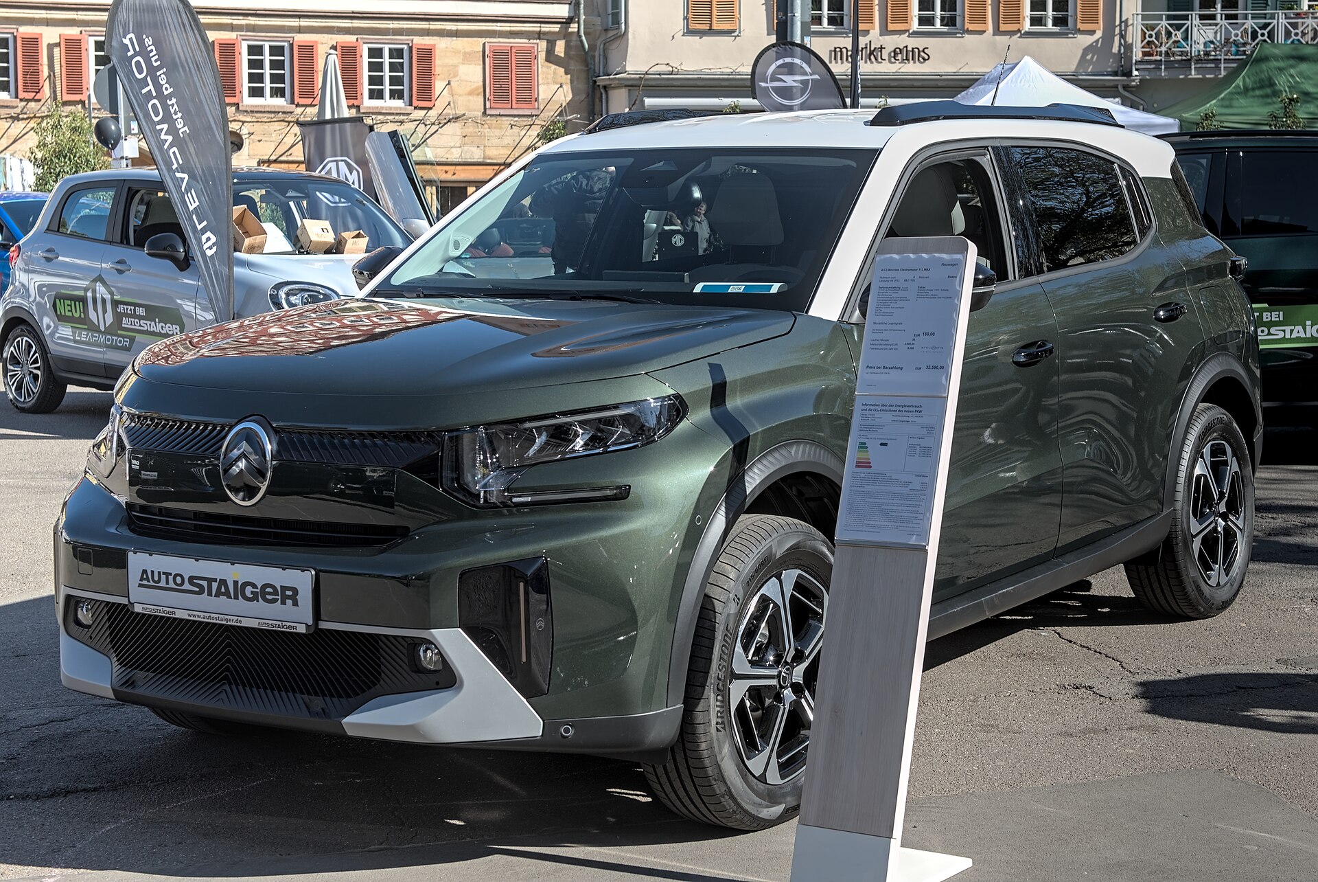 Citroën ë-C3 Aircross yan görünüm ve tavan rayları