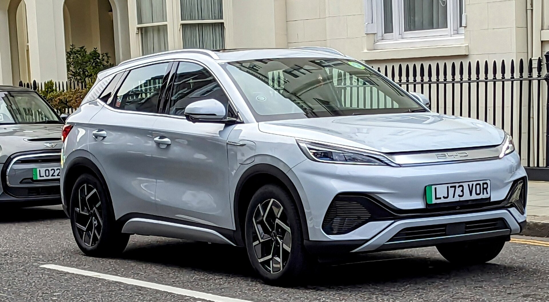 BYD Atto 3 Design önden üç çeyrek görünüm