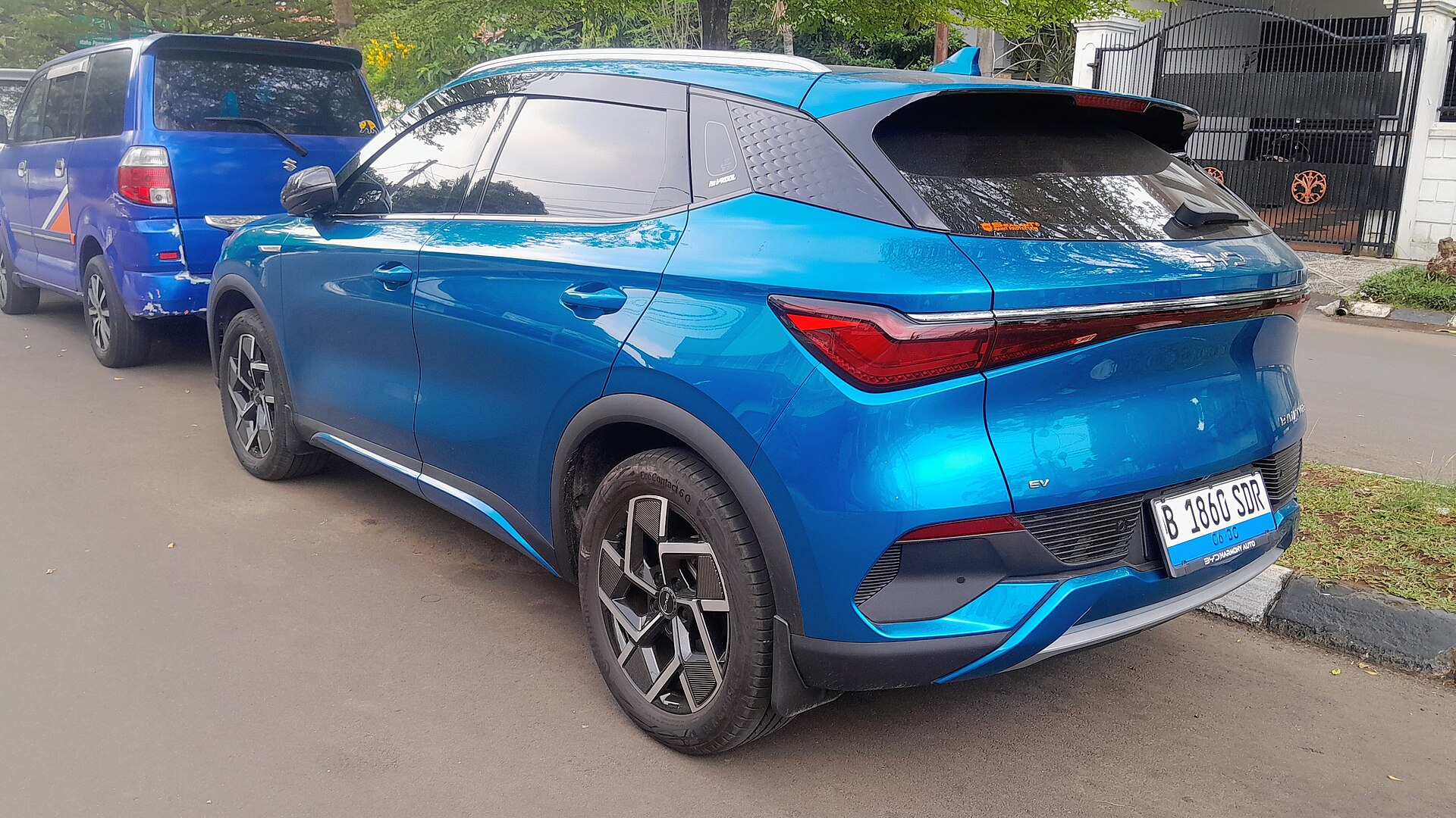 2024 BYD Atto 3 yandan görünüm