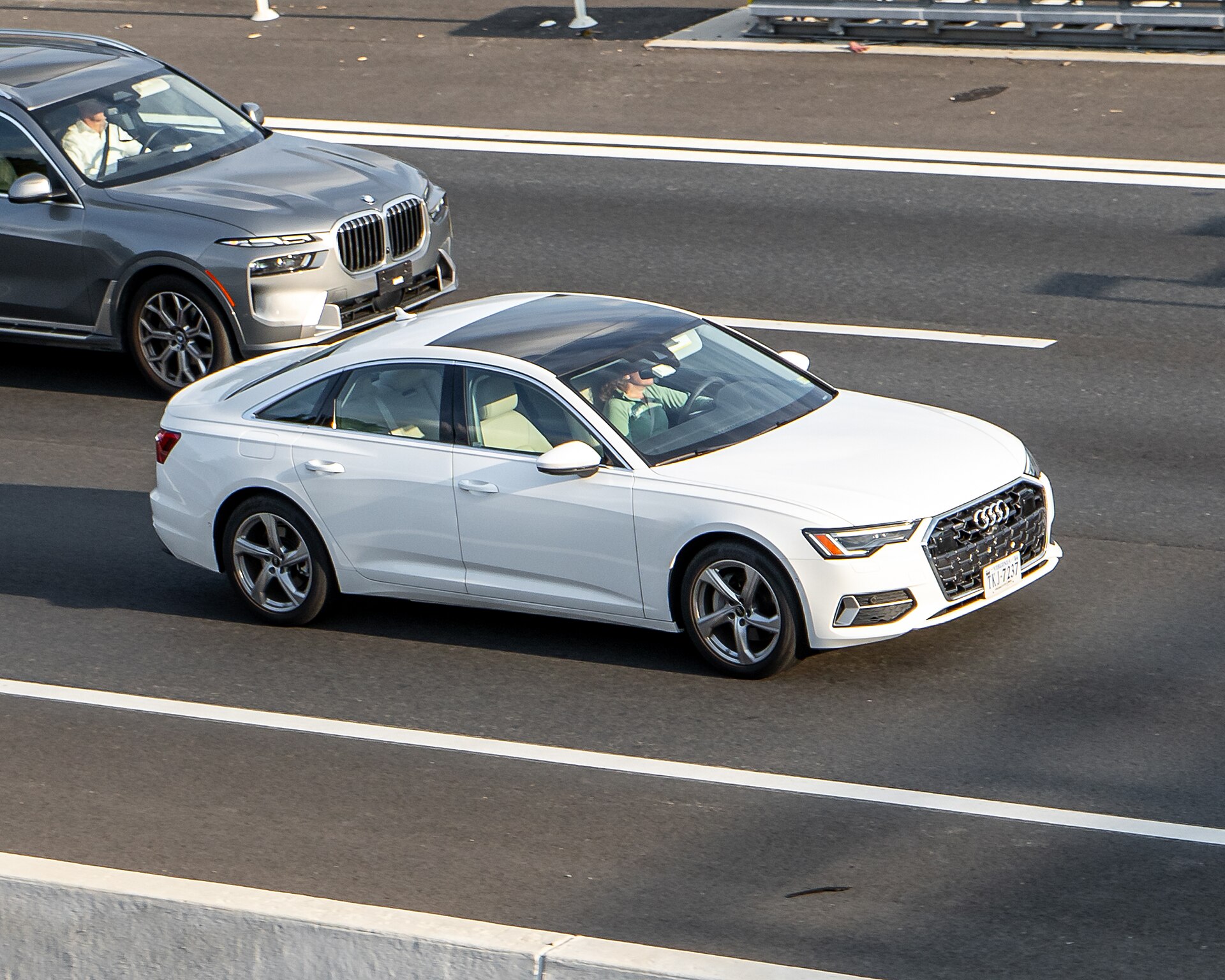 Audi A6 C8 sedan yan görünüm