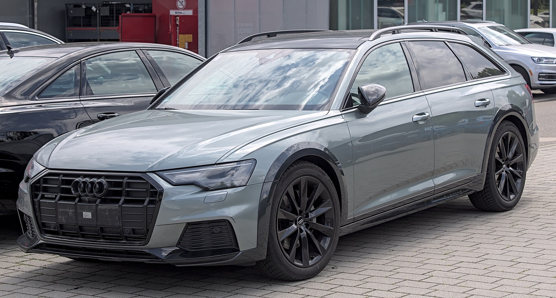 Audi A6 C8 allroad yan görünüm