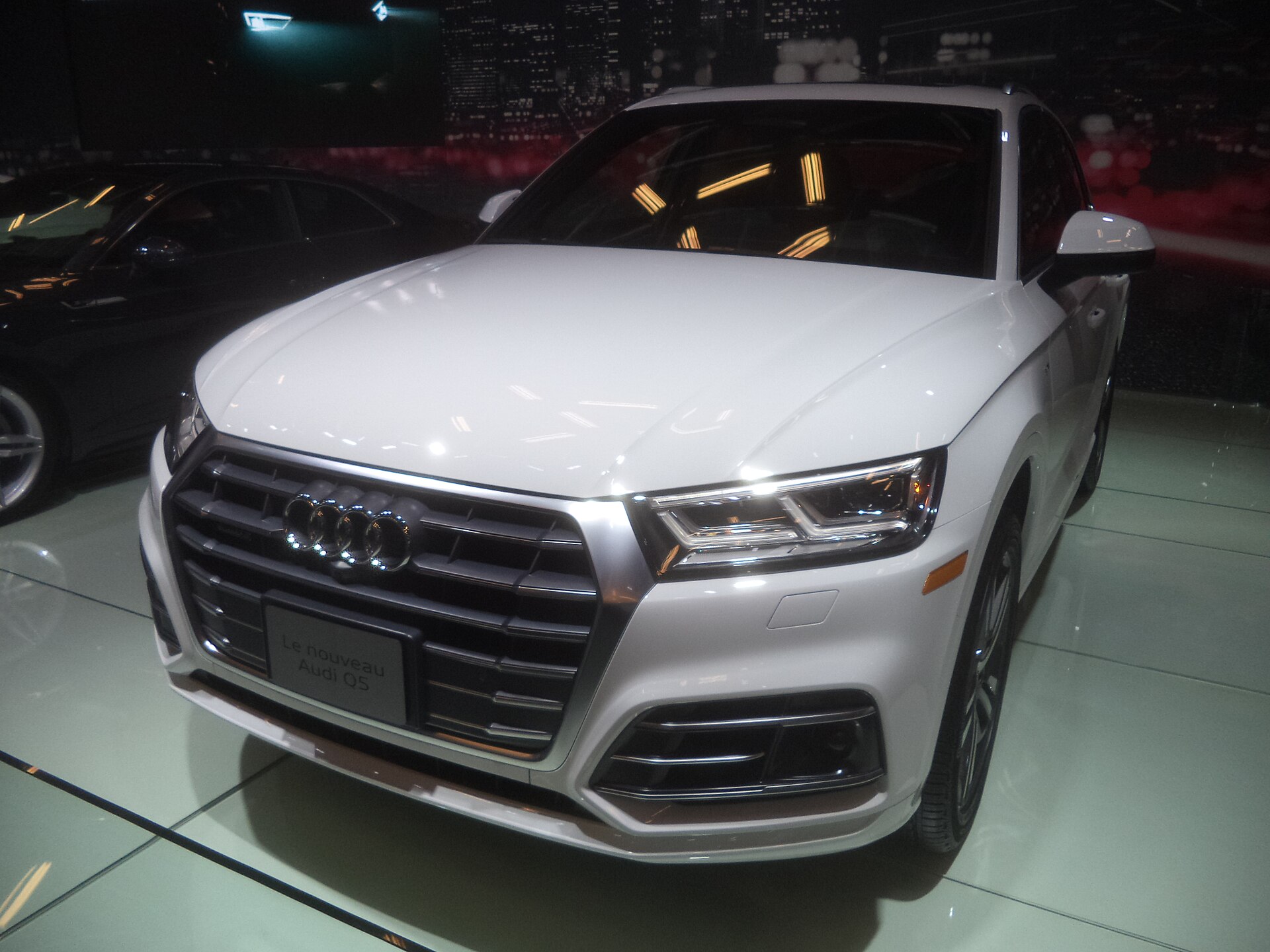 Audi Q5 FY 2018 kasa önden görünüm
