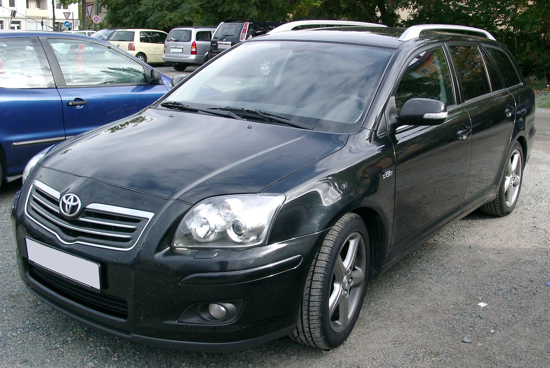 Toyota Avensis T25 wagon ön görünümü