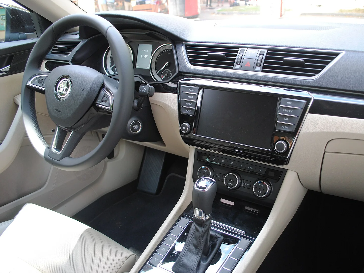 Škoda Superb Mk3 iç mekânı