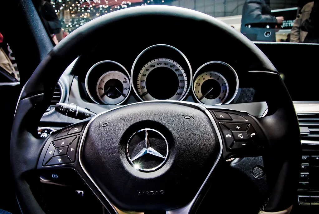 Mercedes-Benz W204 C Serisi iç mekânı