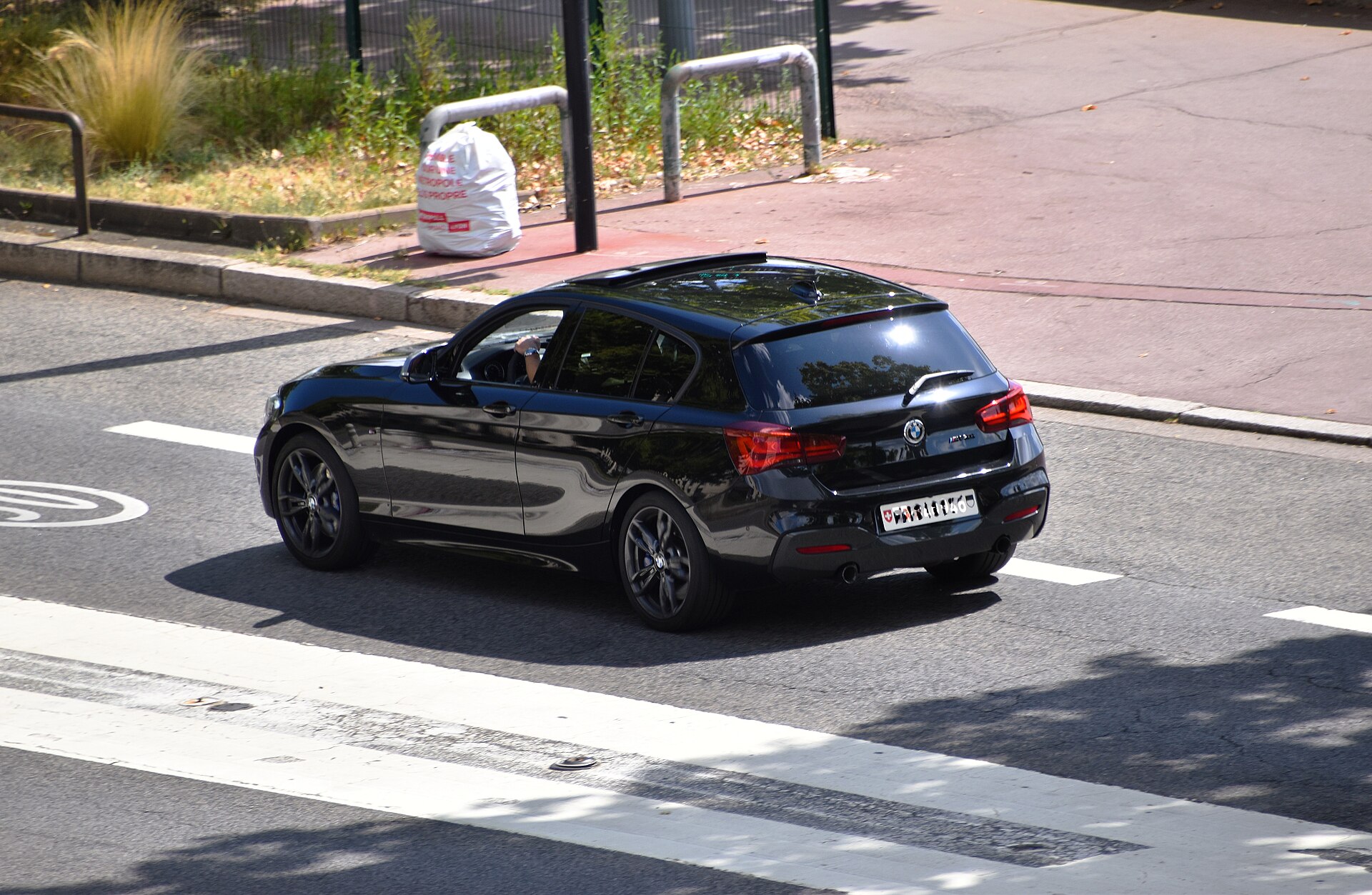 BMW F20 M140i dış görünüşü