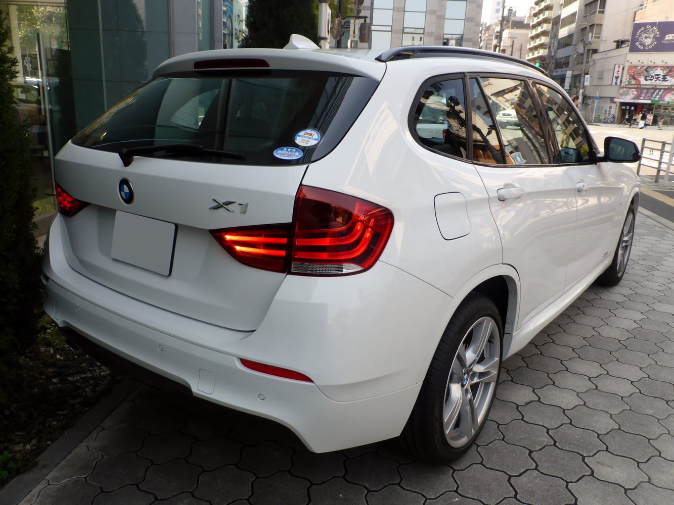BMW X1 xDrive20i E84 arka görünümü