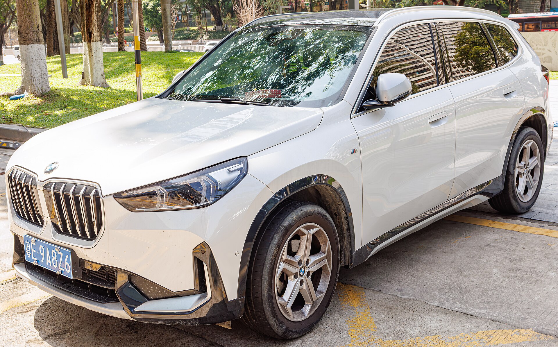 BMW X1 U11 arka görünüm