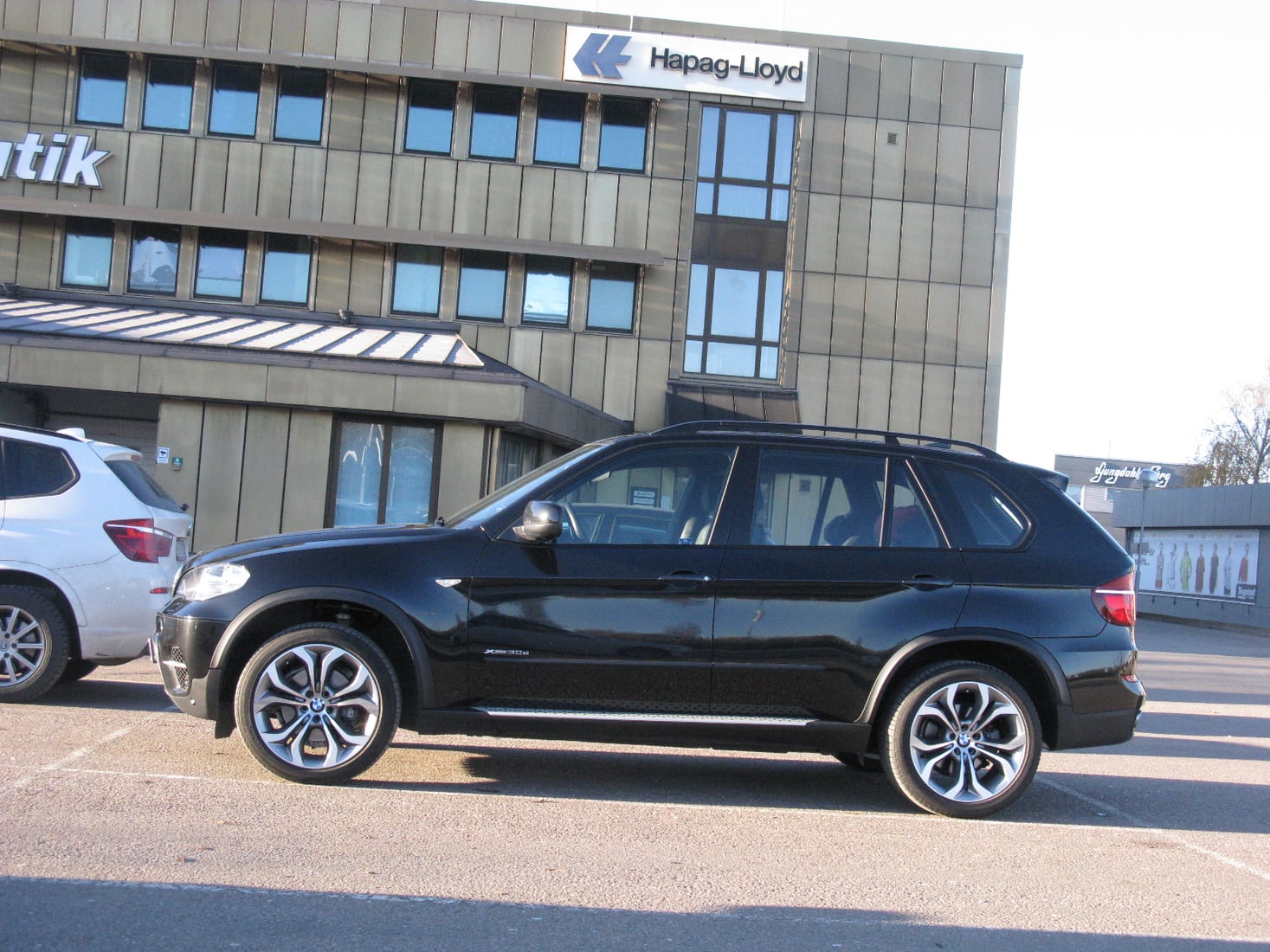 BMW X5 E70 3.0d yan-ön görünüm