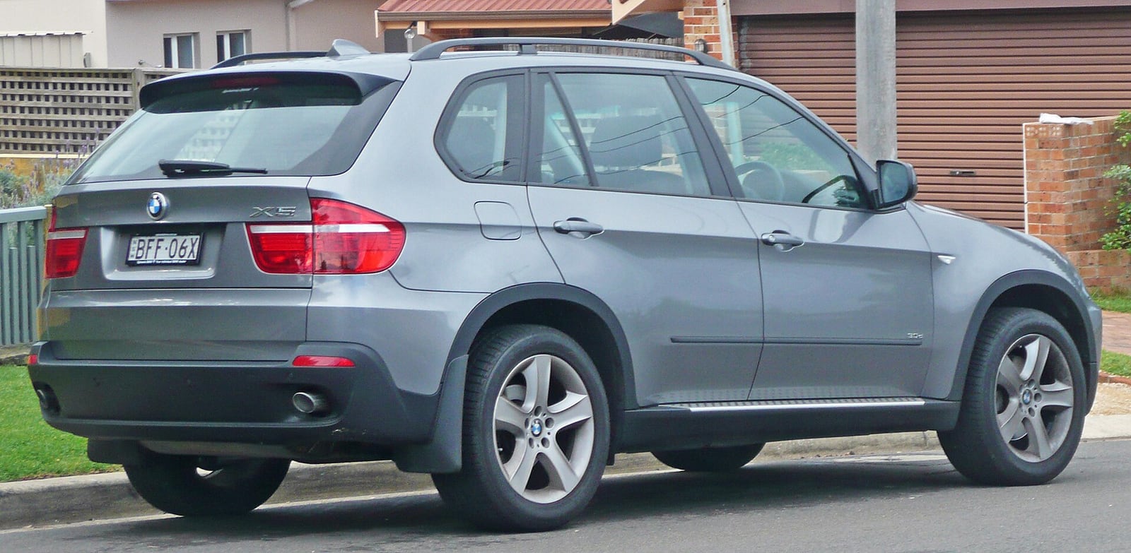 BMW X5 E70 3.0d yandan görünüm