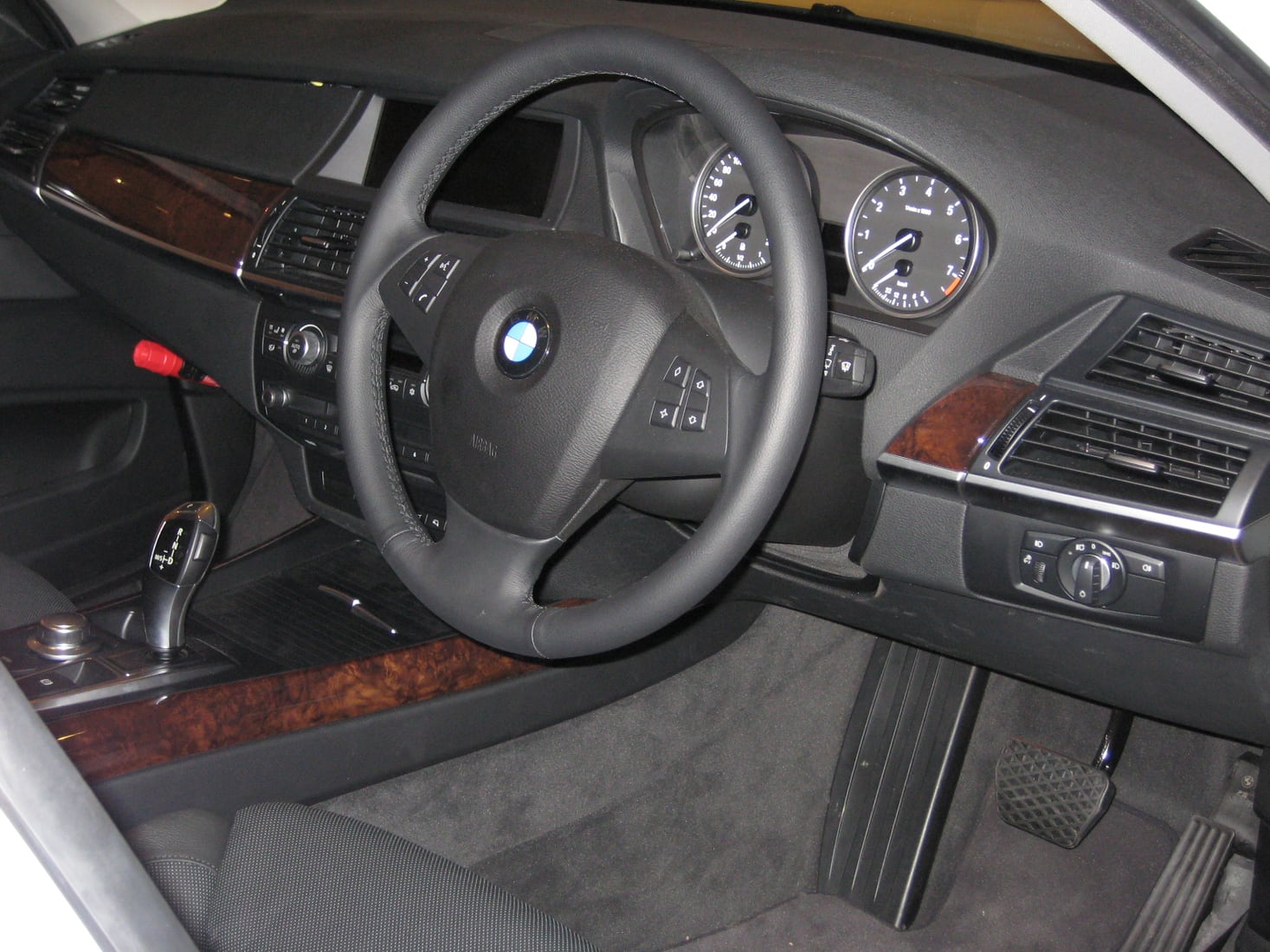 BMW X5 E70 kabin, gösterge ve kontrol alanı