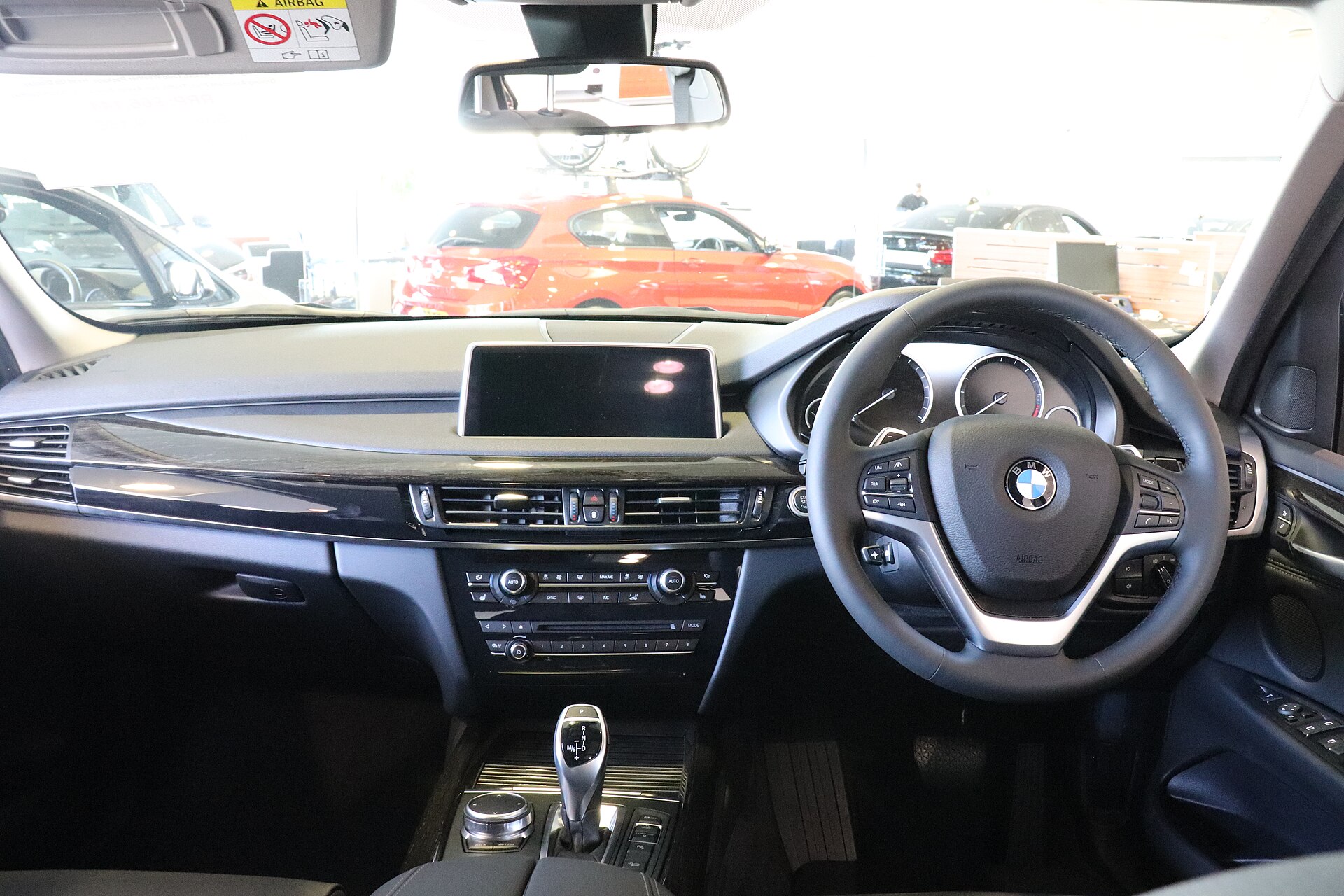 BMW X5 F15 ön konsol ve kokpit