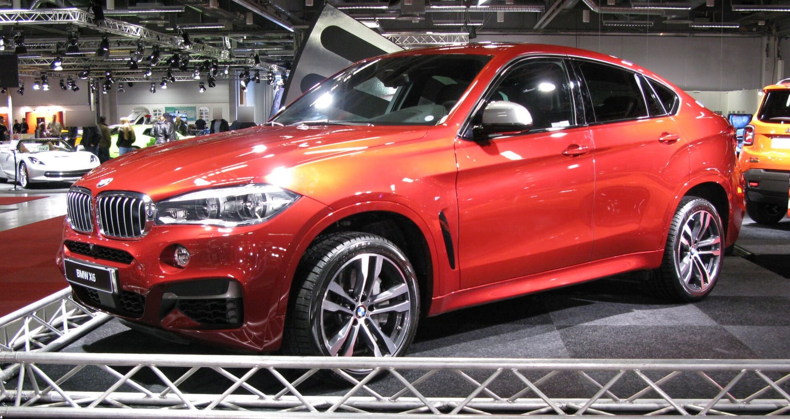 BMW X6 F16 ön yan görünüş
