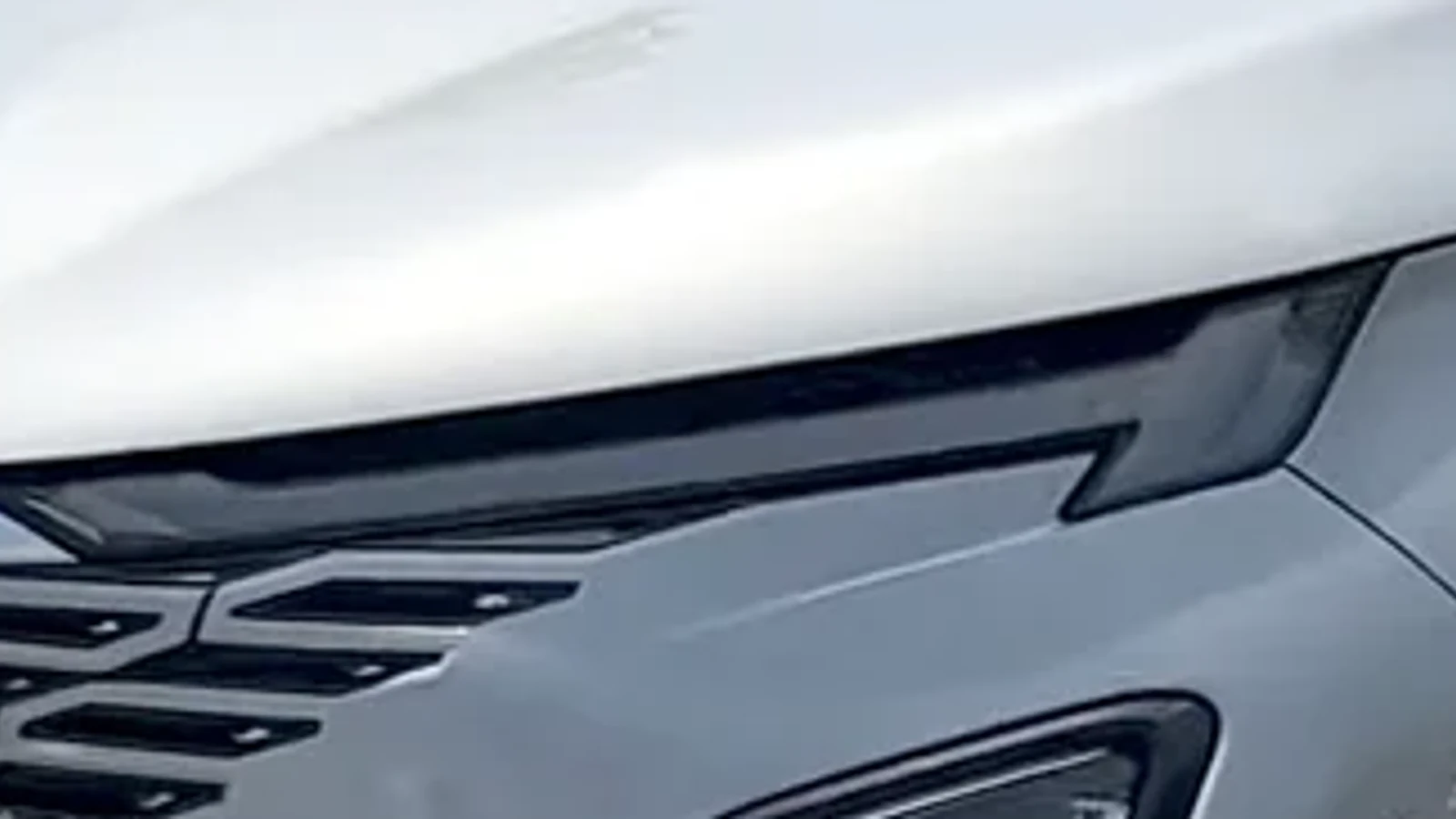 Chery Omoda 5 ön far ve gündüz LED ayrıntısı