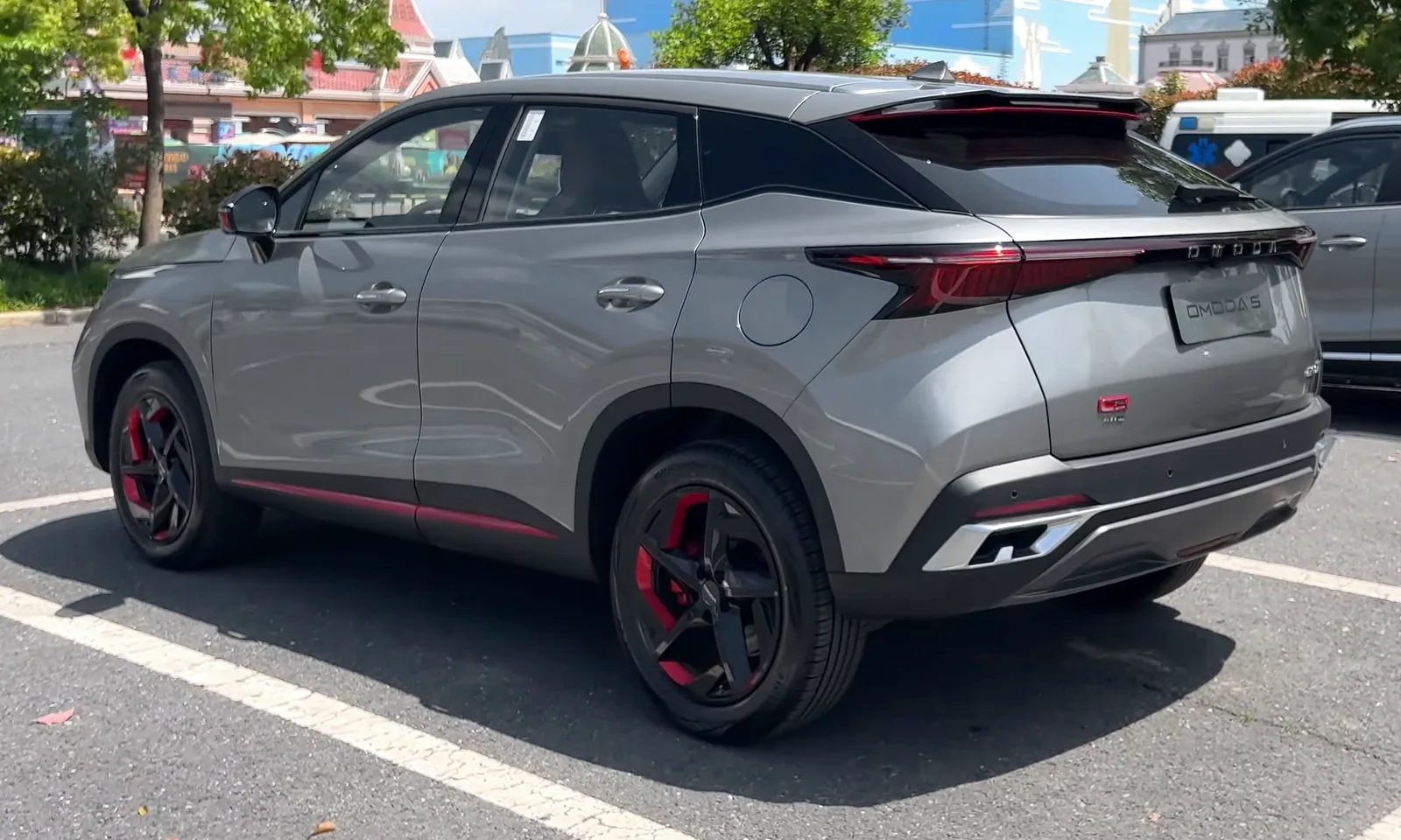 Chery Omoda 5 arkadan görünüm
