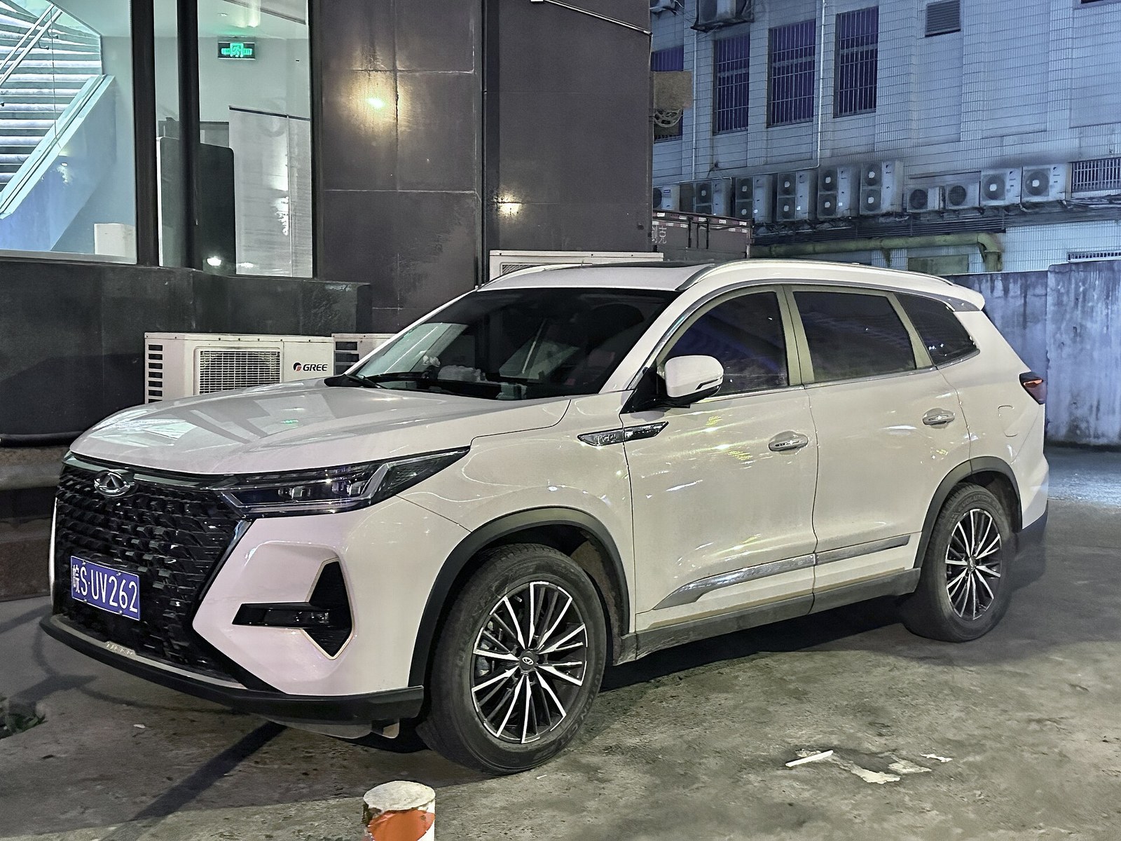 Chery Tiggo 8 Pro yan gövde görünümü