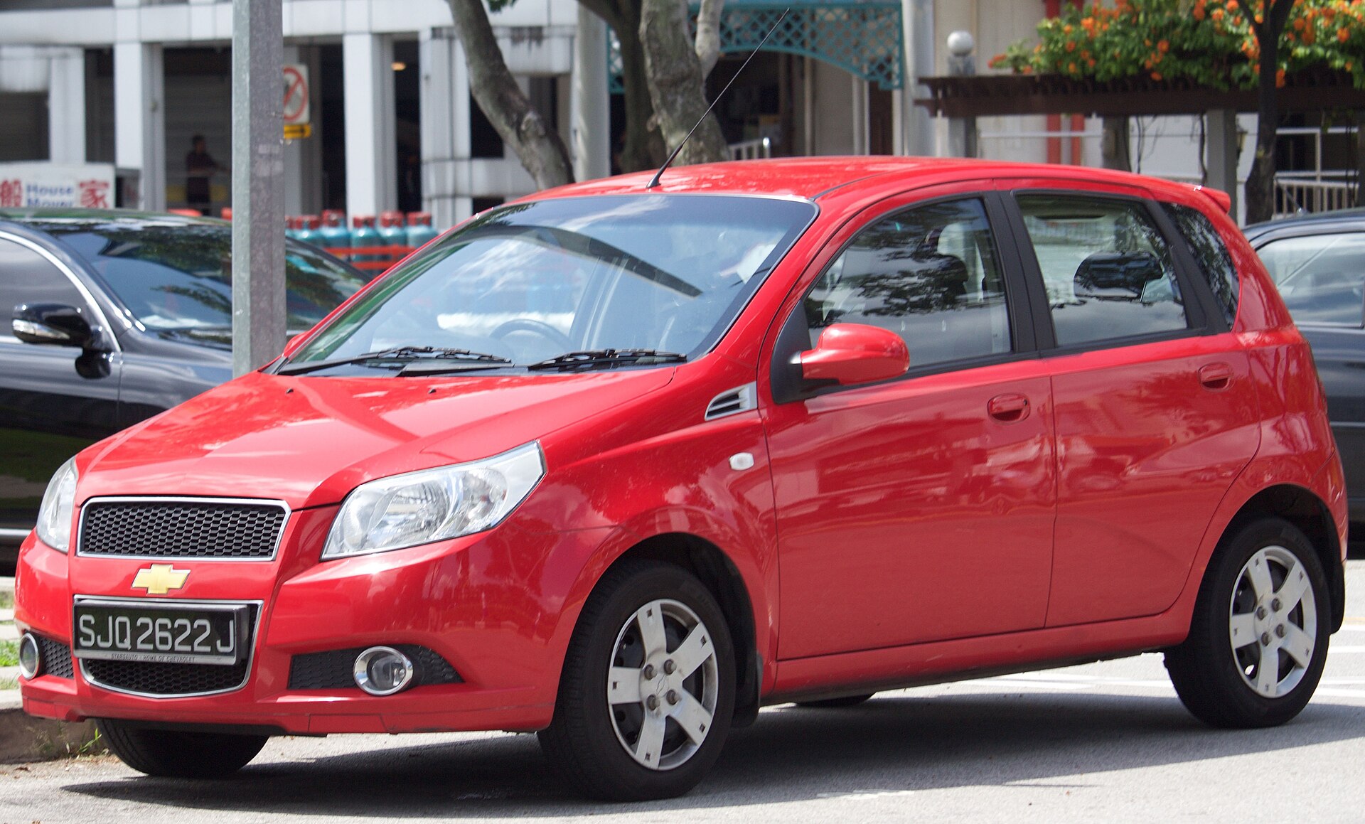Makyajlı Chevrolet Aveo T250 hatchback önden çapraz görünüm