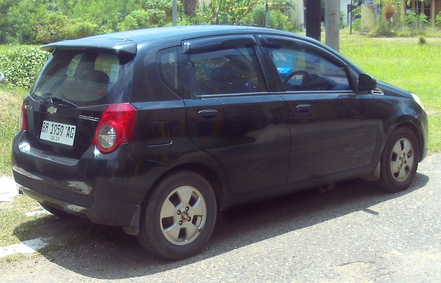 Chevrolet Aveo T250 hatchback arka yan görünüm