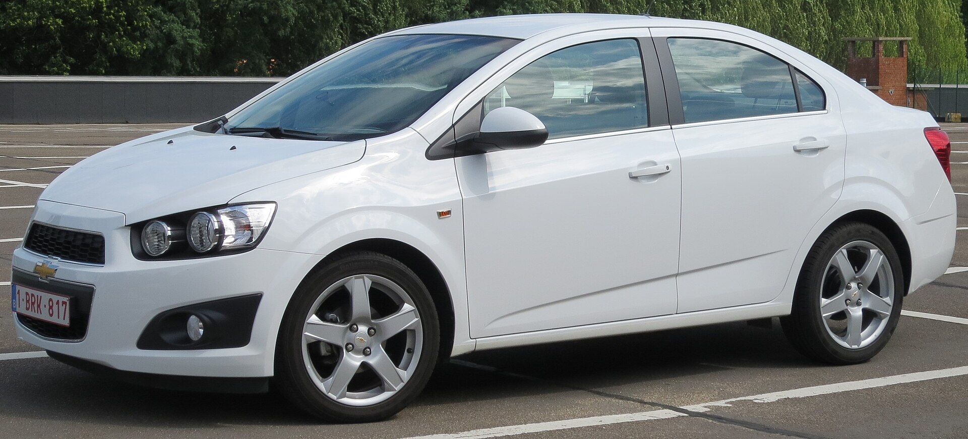 Chevrolet Aveo T300 sedan farklı pazar görünümü