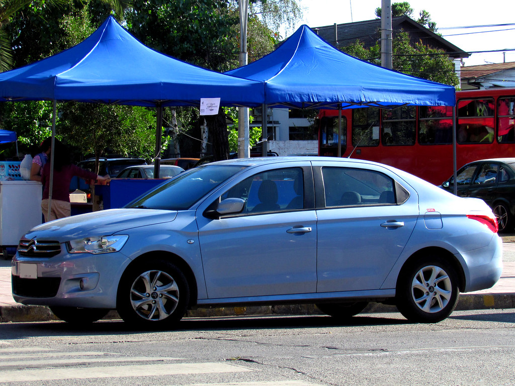 Citroën C-Elysée 1.6 HDi yan görünüm