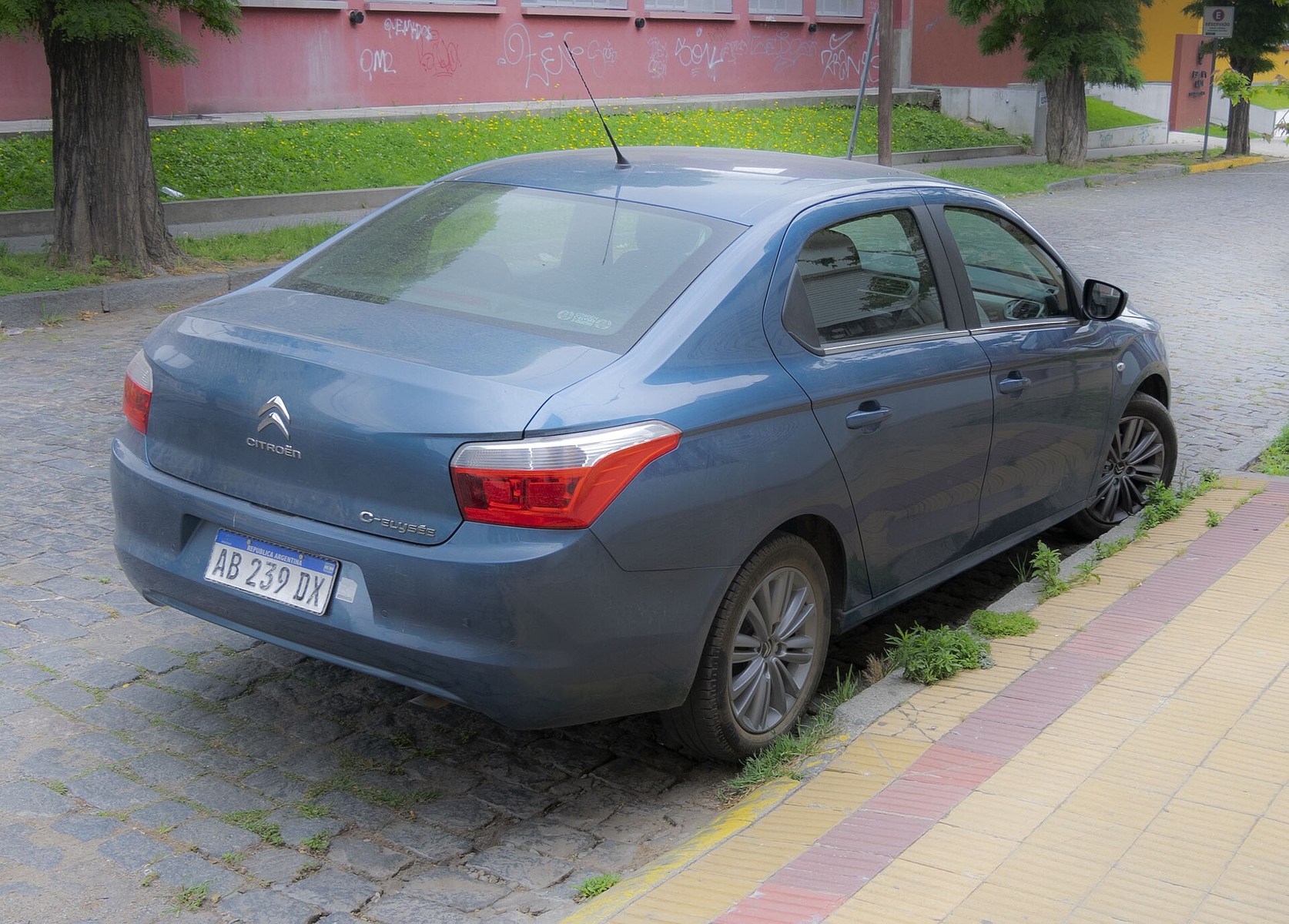 Beyaz Citroën C-Elysée