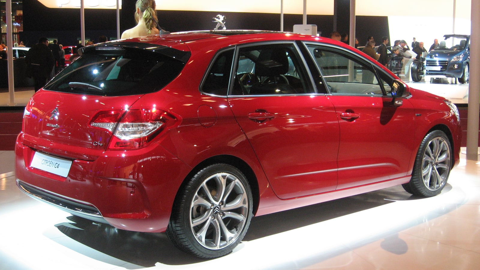 Citroën C4 B7 arka ve yan görünüm
