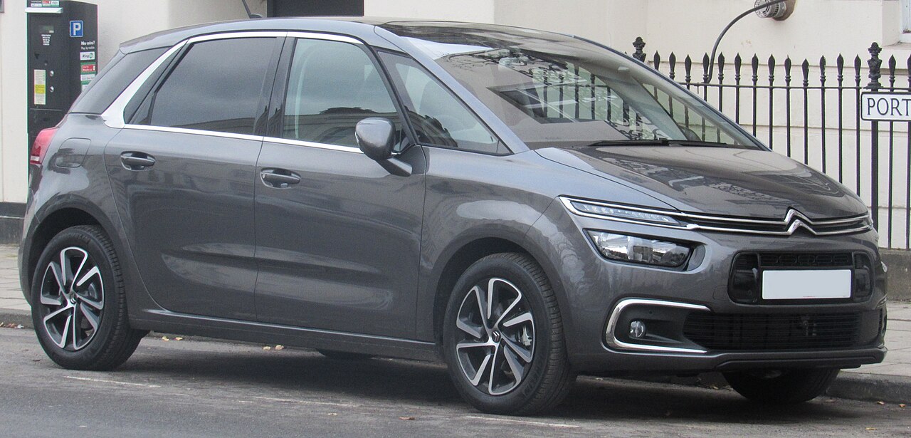 Makyajlı Citroën C4 Picasso II önden görünüm