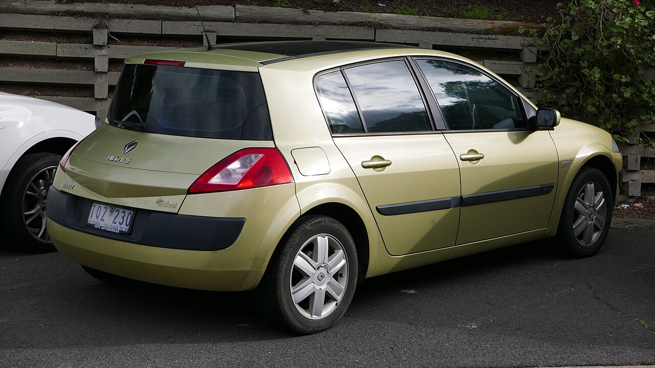 Renault Megane II Estival beş kapılı hatchback