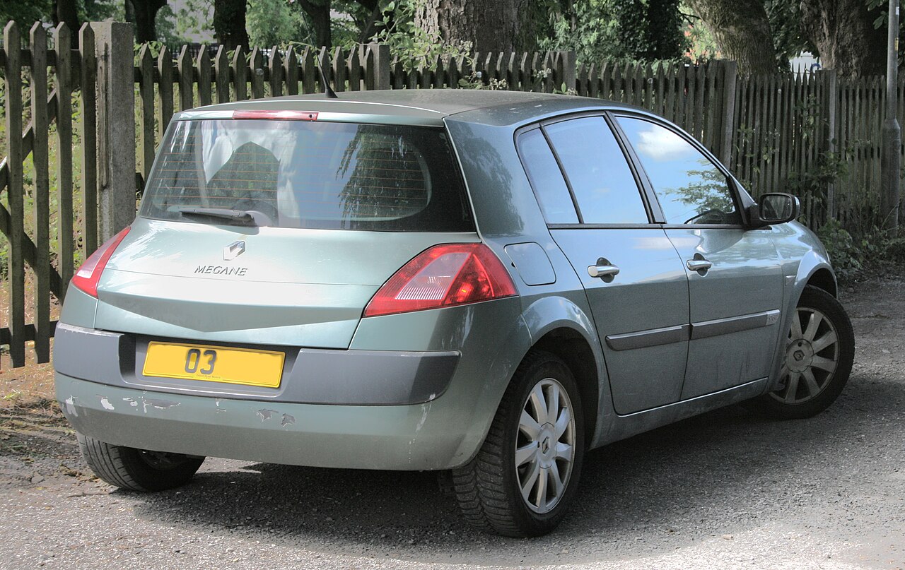 Renault Megane 2 hatchback arka görünüm