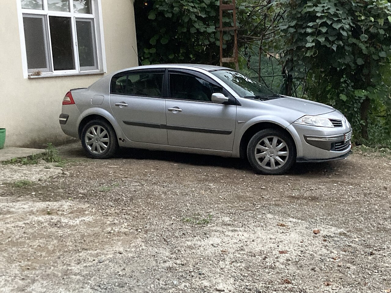 Trabzon'da makyajlı Renault Megane II 1.5 dCi sedan