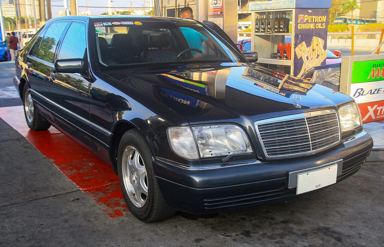 Mercedes-Benz W140 Black Opal ön görünüm