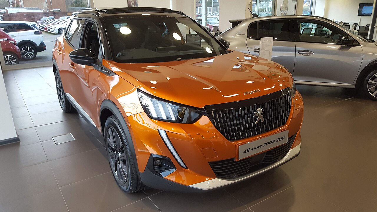 İkinci nesil Peugeot 2008 1.2 PureTech GT ön görünüm