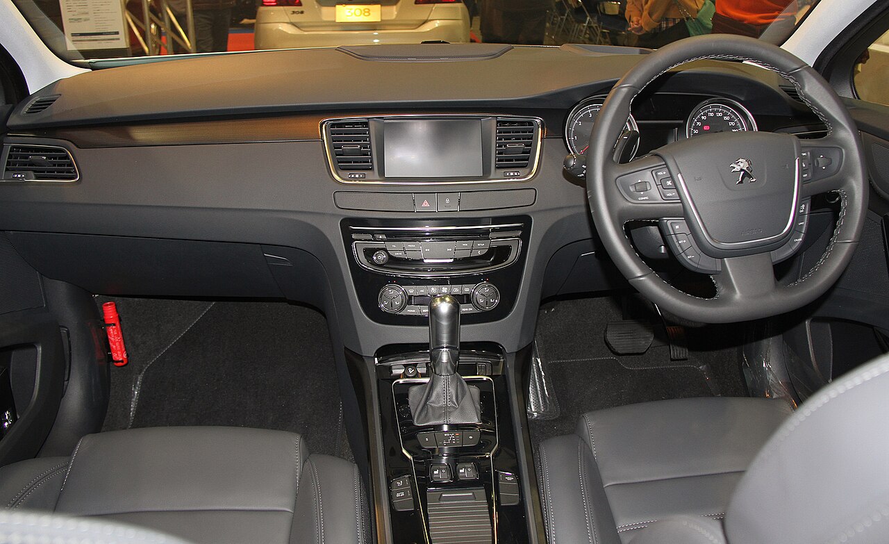 Peugeot 508 I Griffe iç mekânı