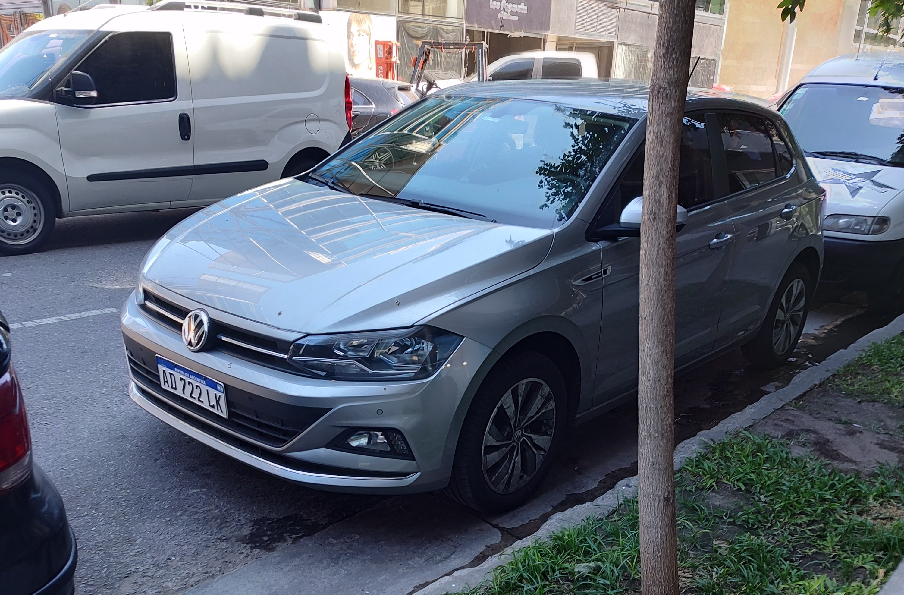 2019 Volkswagen Polo AW üç çeyrek görünüm