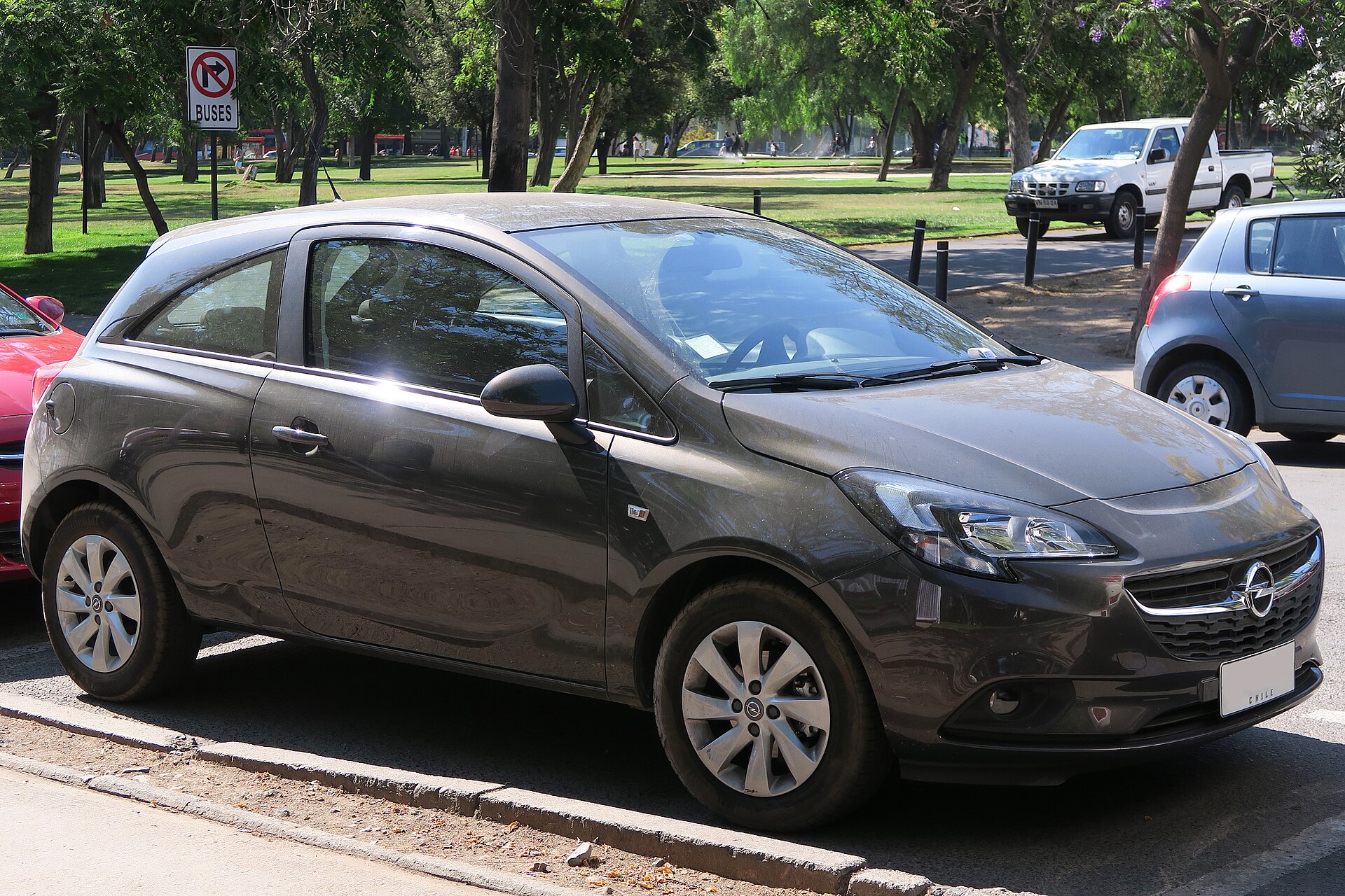 Opel Corsa E 1.4 Enjoy gövde