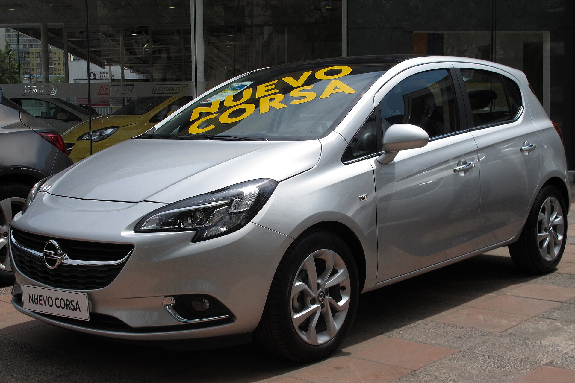 Opel Corsa E 1.4 Turbo dış görünüş