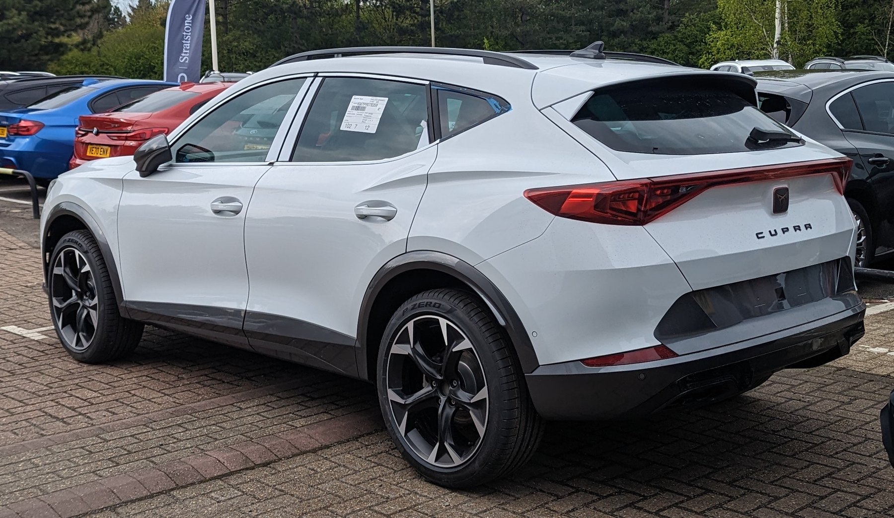 Cupra Formentor yandan görünüm