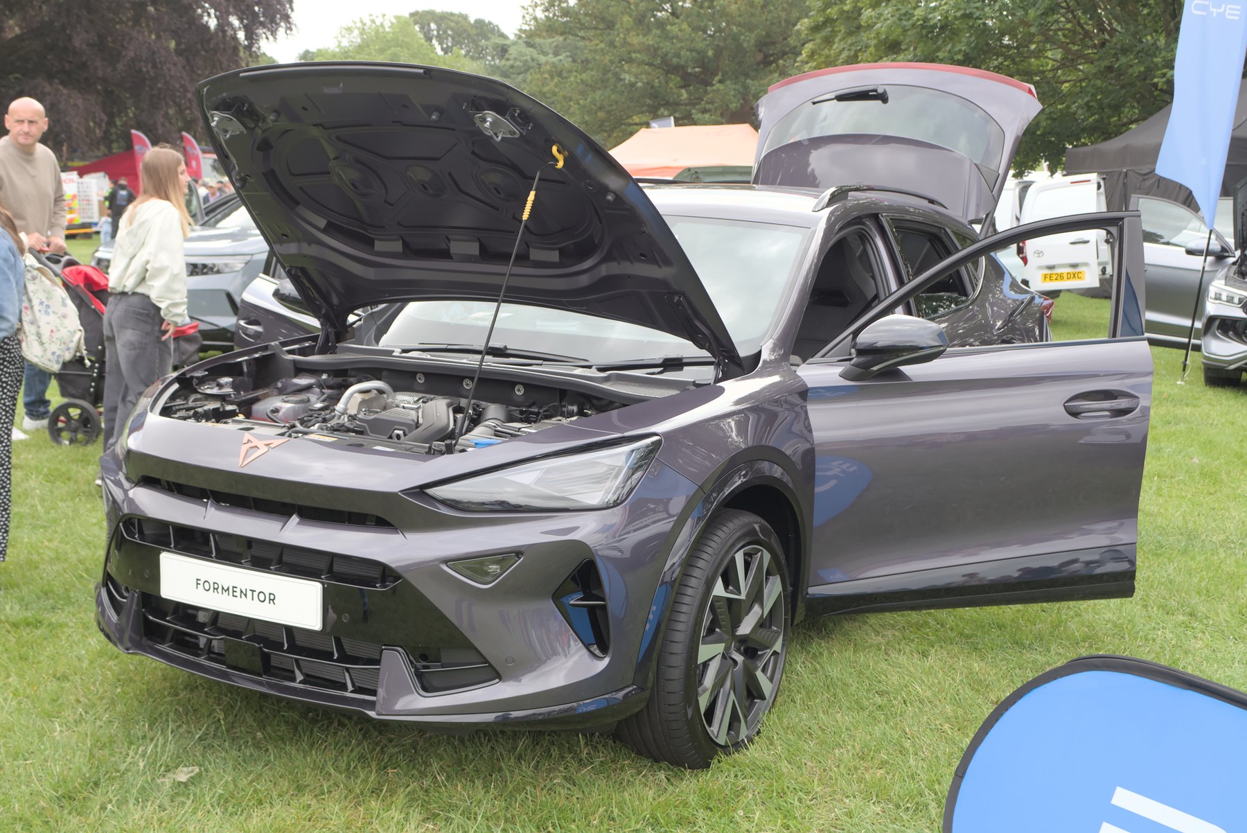 Makyajlı Cupra Formentor önden görünüm