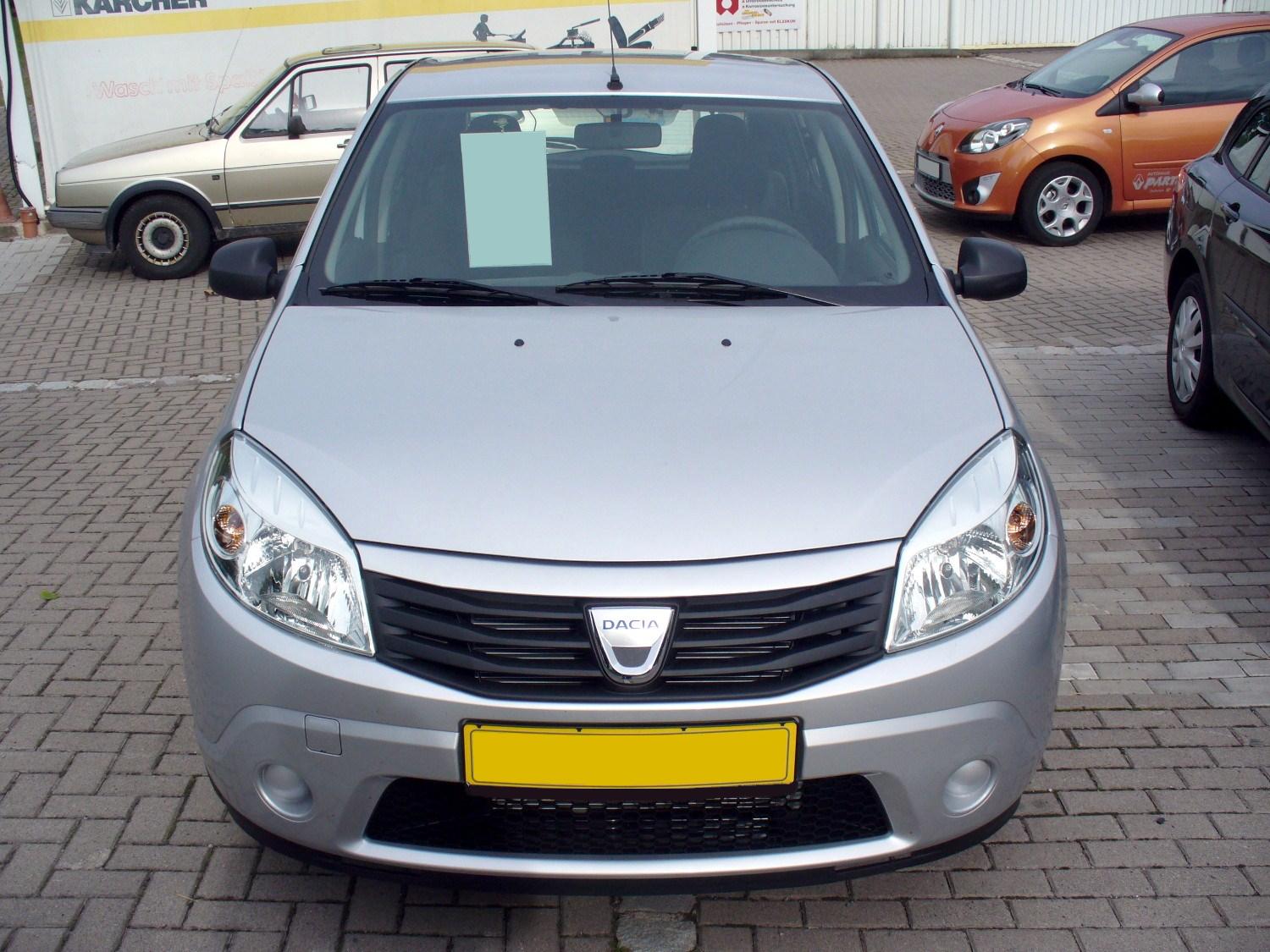 Dacia Sandero I 1.4 MPI Ambiance önden görünüm