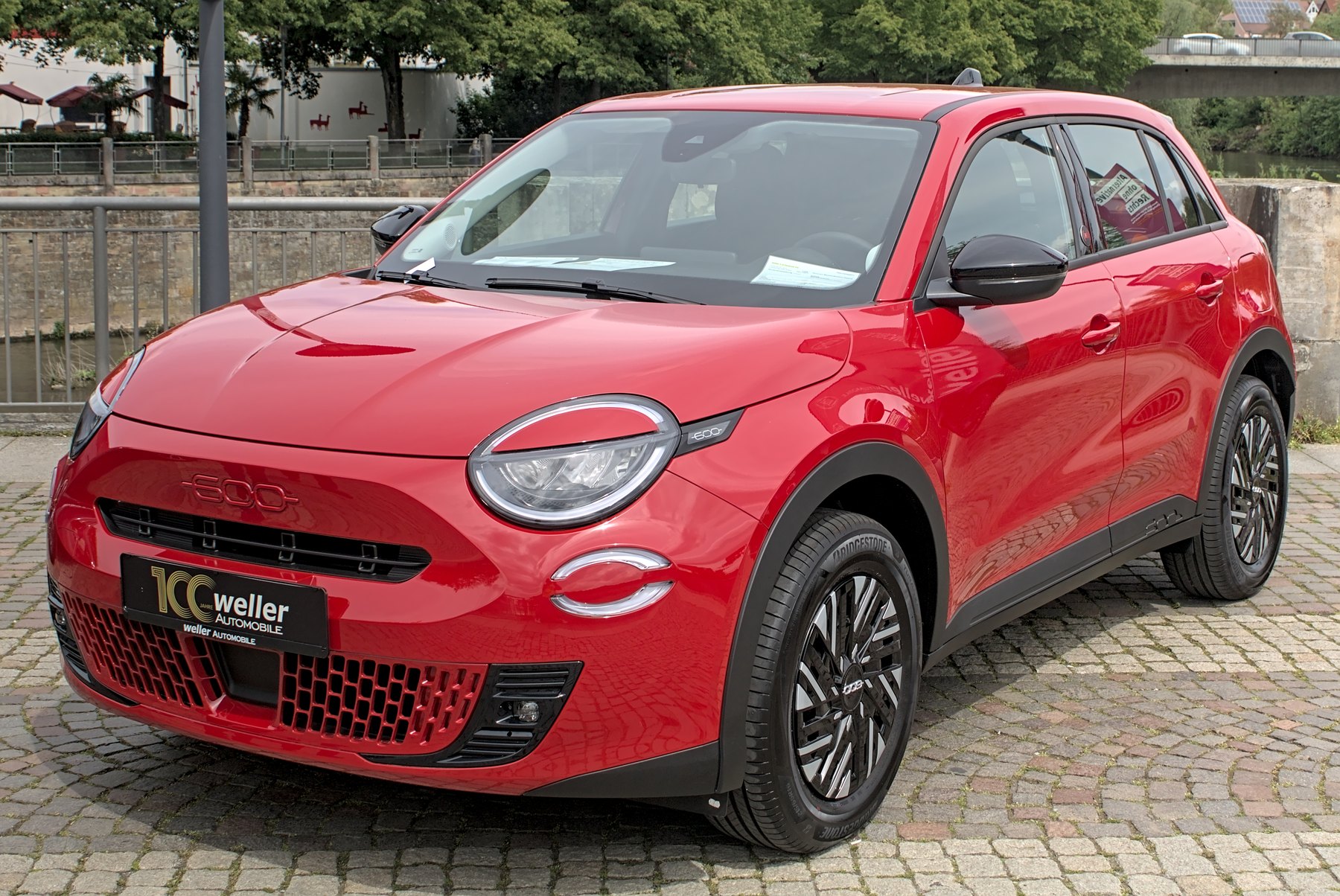 Fiat 600e İncelemesi: Gerçek Menzil, Şarj ve Rakipleri