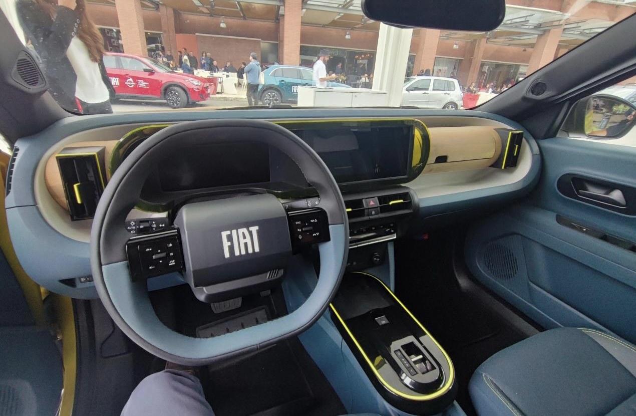Fiat Grande Panda elektrikli ön kabini