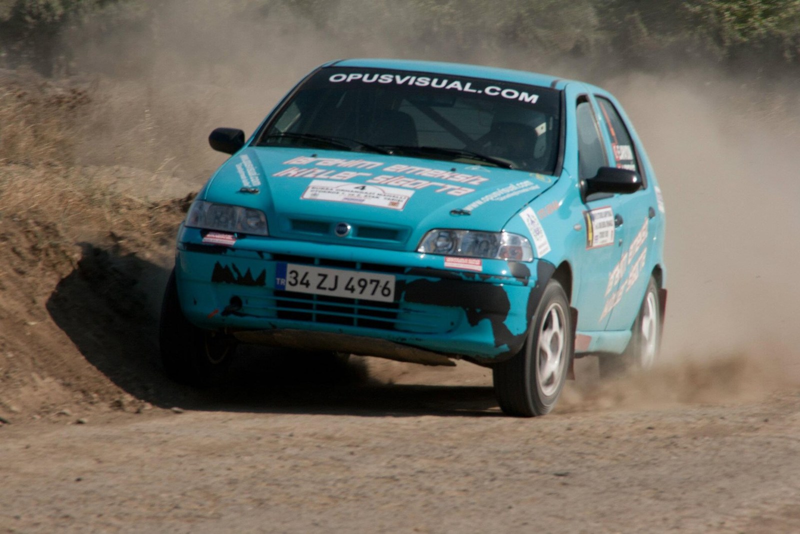 Engin Apaydın’ın kullandığı Fiat Palio ralli otomobili