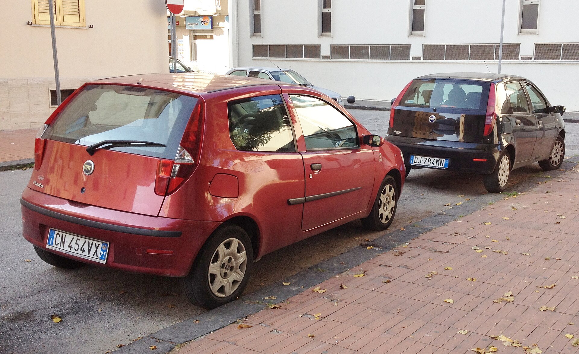 Fiat Punto 188 makyajlı 3 ve 5 kapı gövde