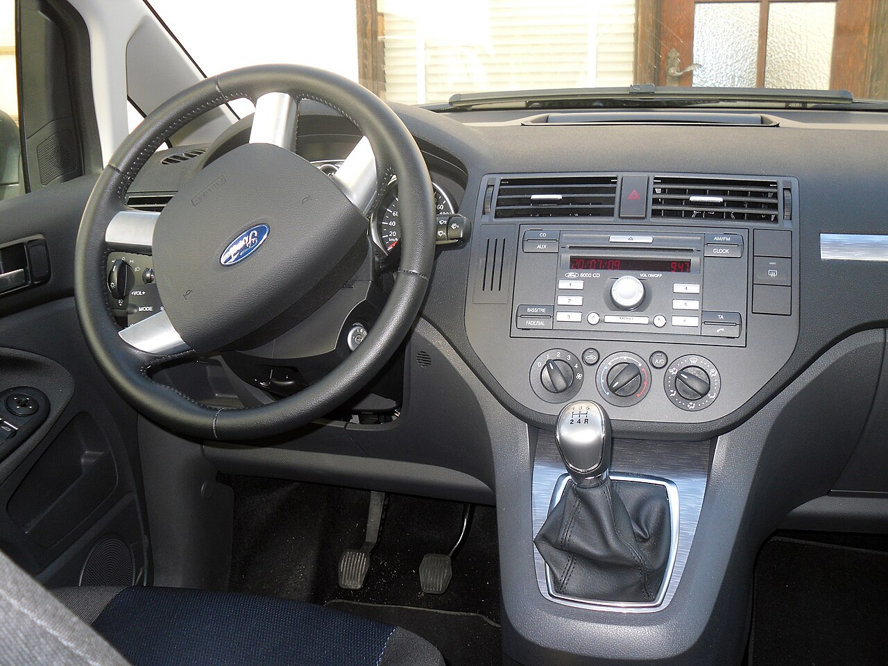 Ford C-MAX ilk nesil iç mekânı ve gösterge paneli