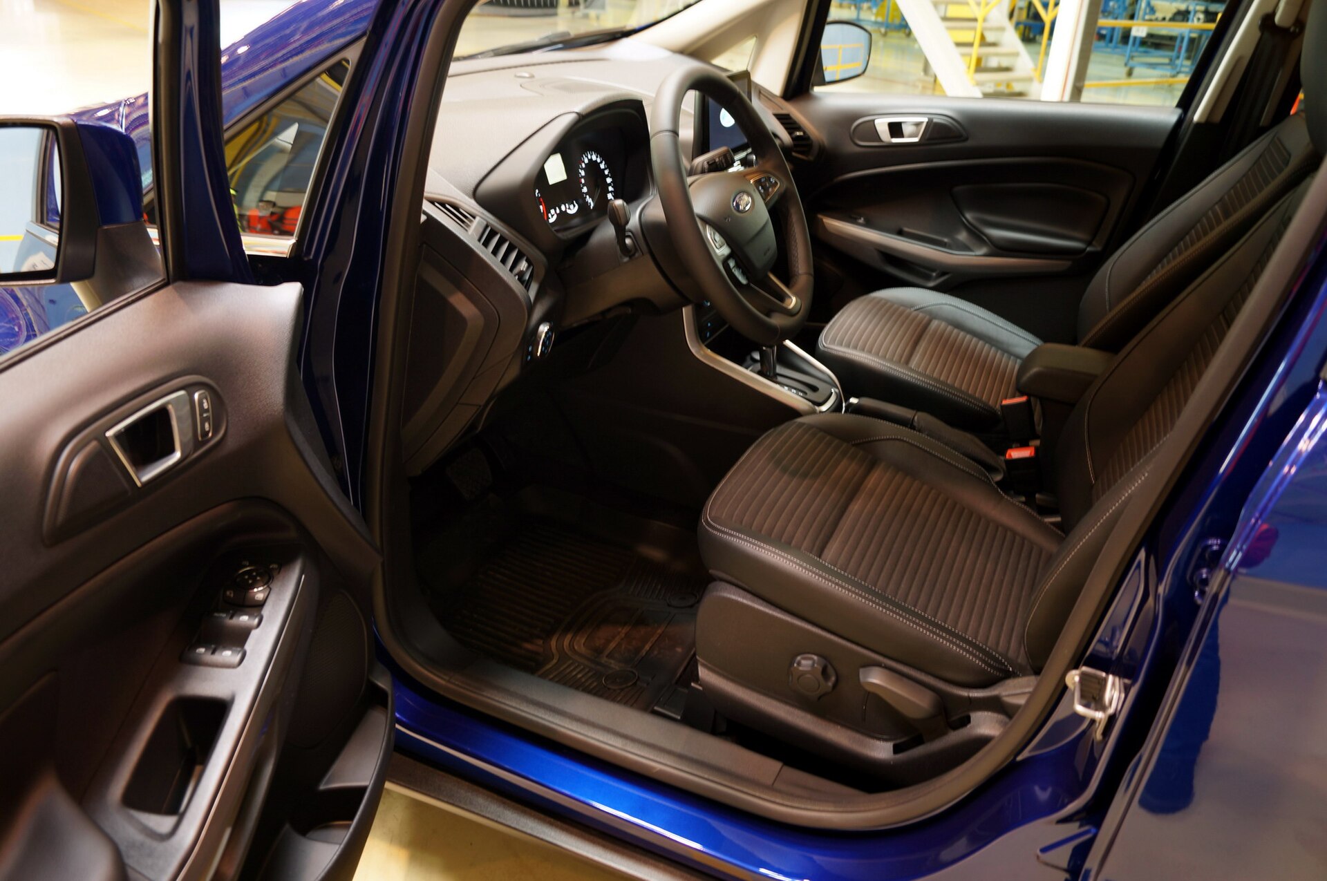 Ford EcoSport ön kabin ve koltuklar