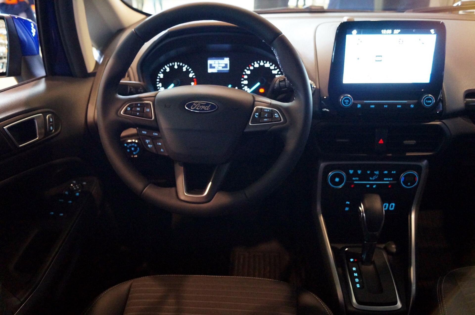 Ford EcoSport ön panel ve sürücü kumandaları
