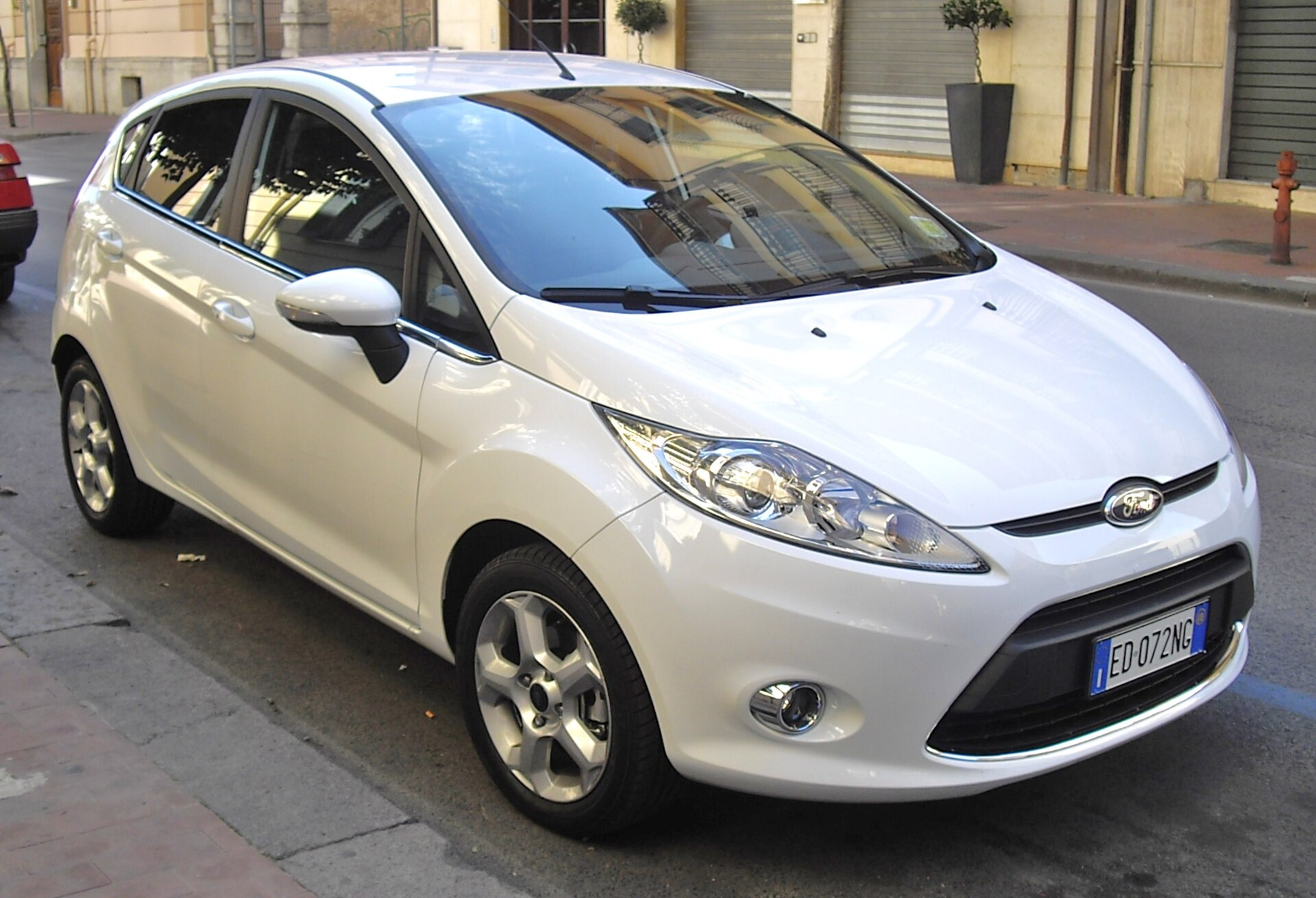 Ford Fiesta Mk6 1.4 TDCi dış görünüş